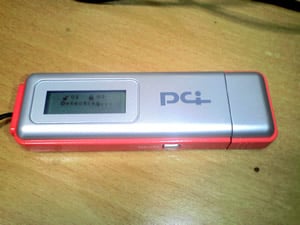 �J����