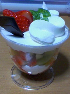フルーツパフェ