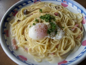 �x�[�R���Ƃ��߂��̃J���{�i�[��