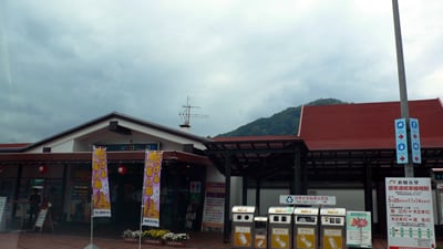 ����T�[�r�X�G���A