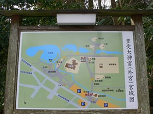 �L���_�{�E�{��}
