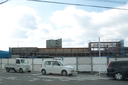バロー八日市店