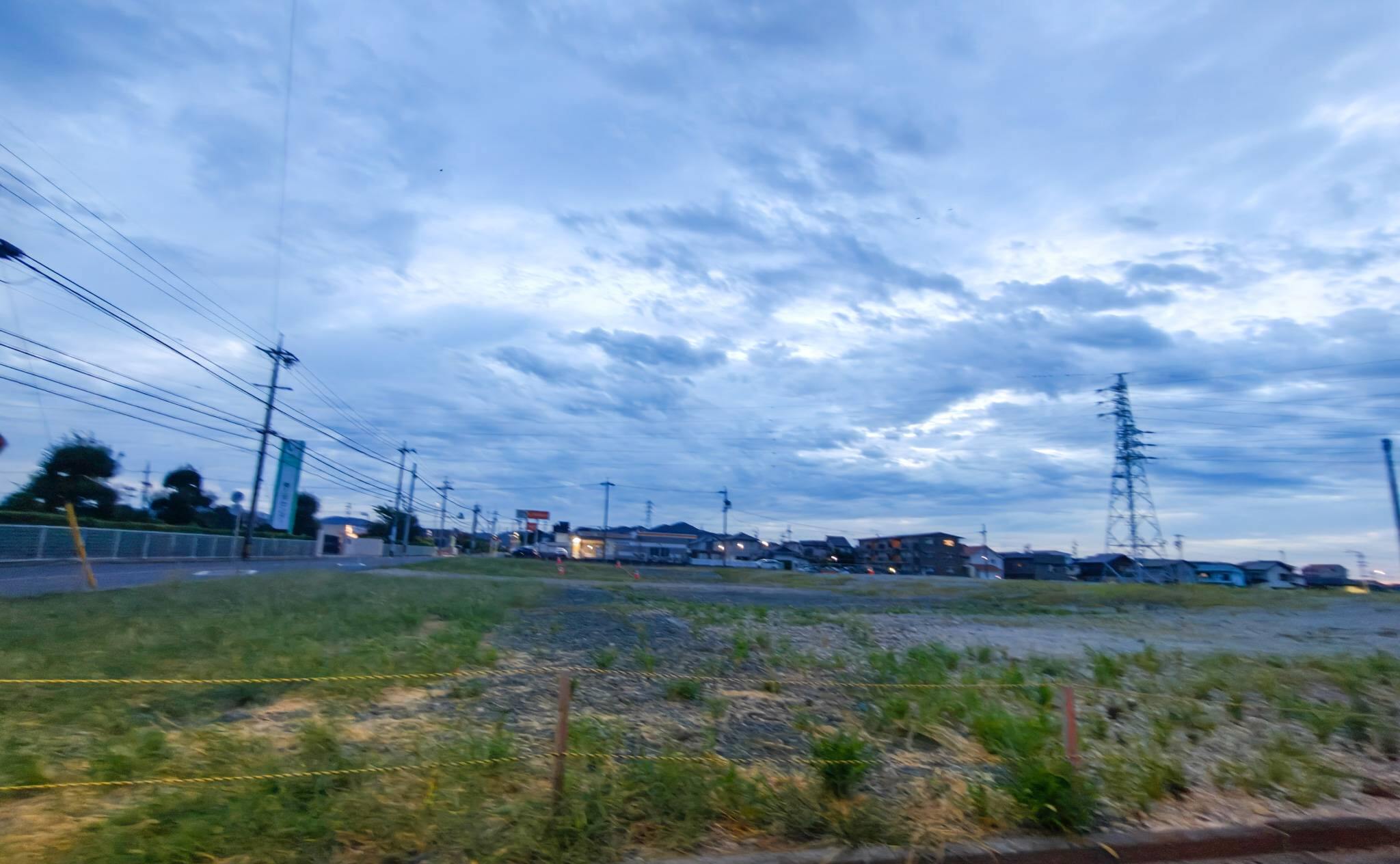 （仮称）マックスバリュ豊橋西幸町店、予定地で安全柵の準備を確認　9月上旬の様子